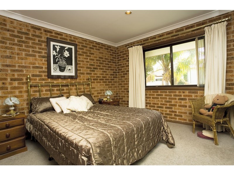 9 Leon Avenue, Roselands NSW 2196