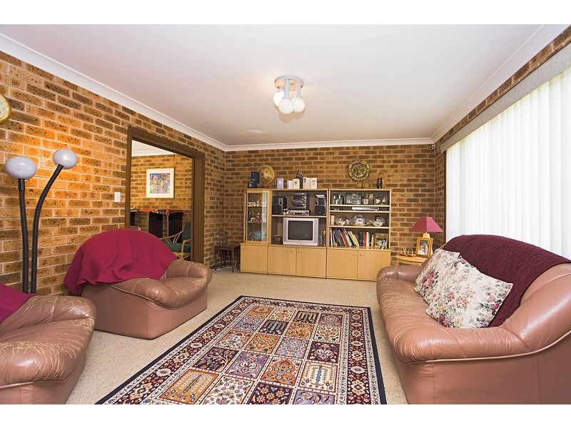 9 Leon Avenue, Roselands NSW 2196