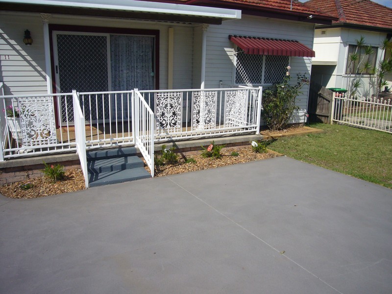 11 Roseland Avenue, Roselands NSW 2196