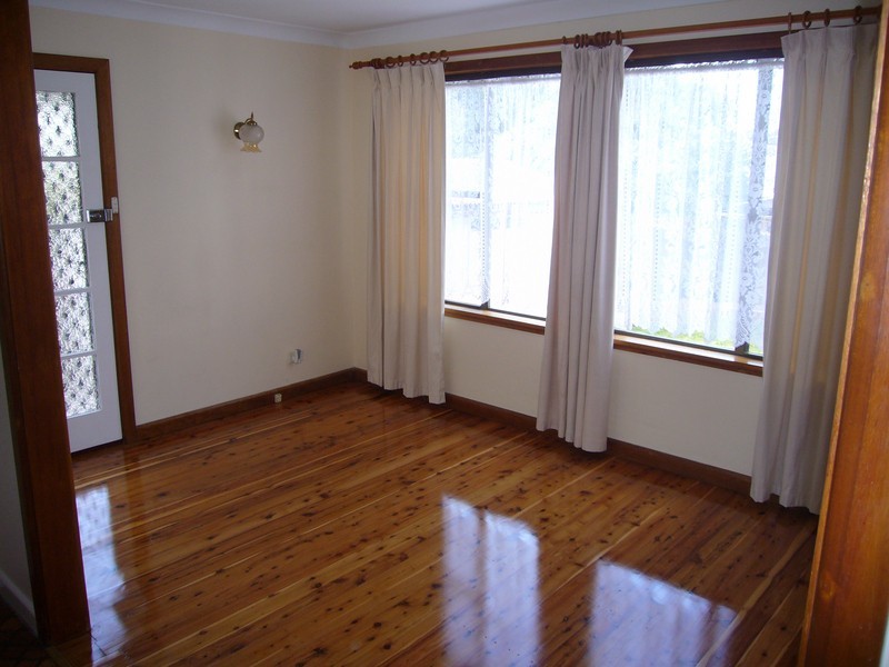 11 Roseland Avenue, Roselands NSW 2196