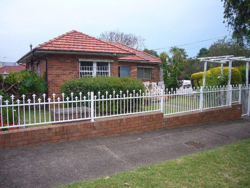 1 Burrimul Street, Kingsgrove NSW 2208