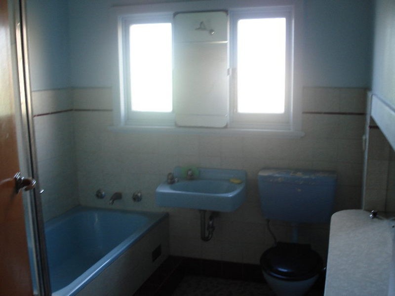 145 Moorefields Road, Roselands NSW 2196