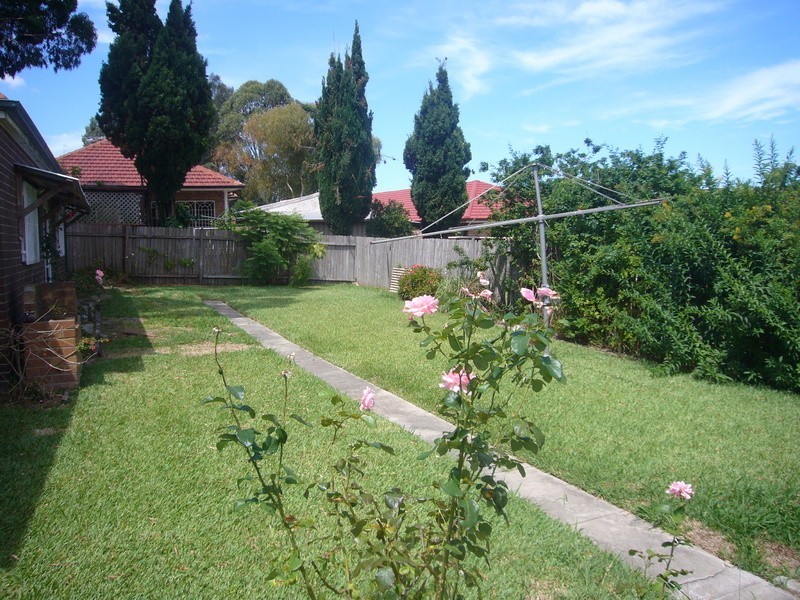 25 Allambee Crescent, Beverly Hills NSW 2209