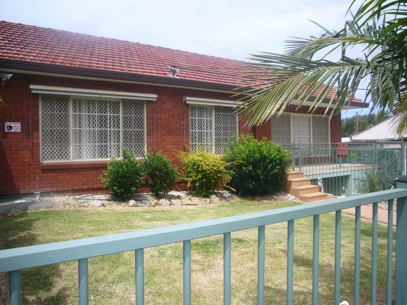 36 Roseview Avenue, Roselands NSW 2196