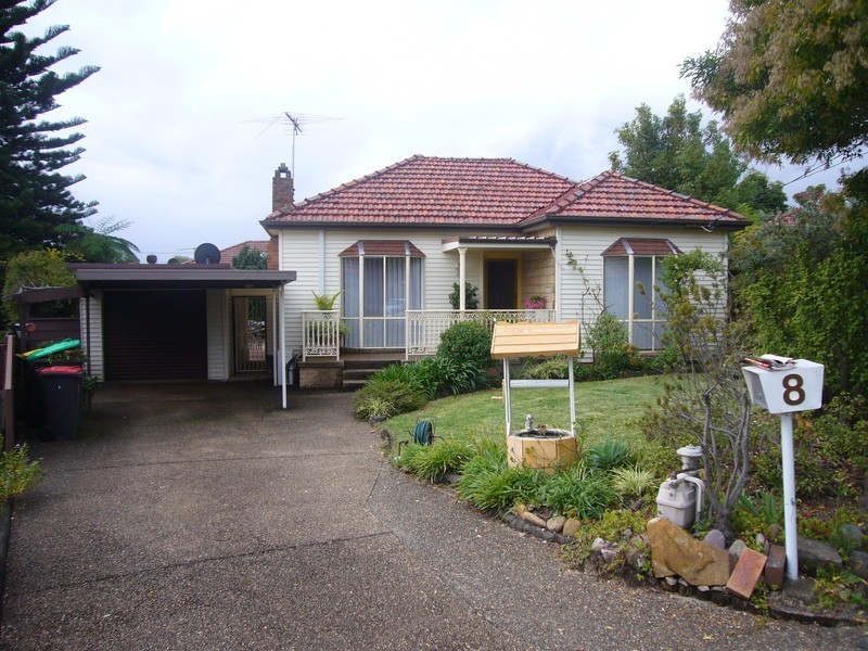 8 Thomson Avenue, Beverly Hills NSW 2209