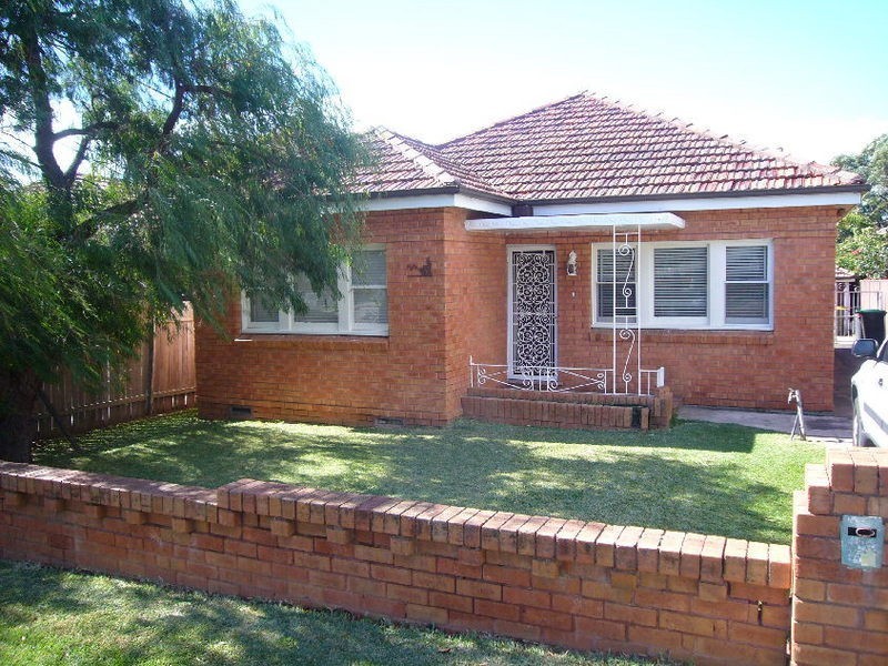 22 Cahill Street, Beverly Hills NSW 2209