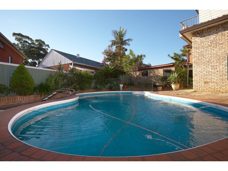 79 Canarys Road, Roselands NSW 2196