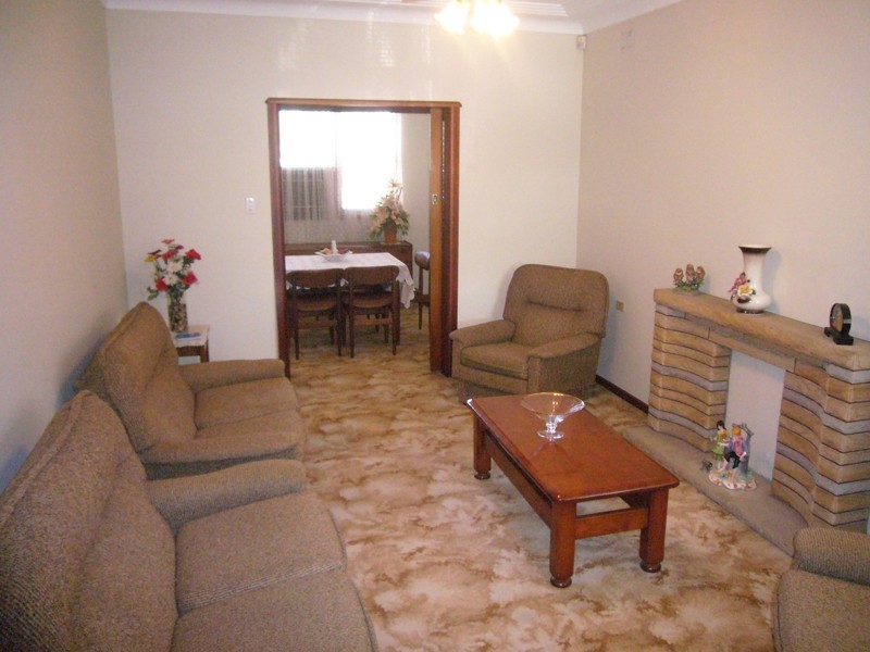 17 Frederick Avenue, Beverly Hills NSW 2209