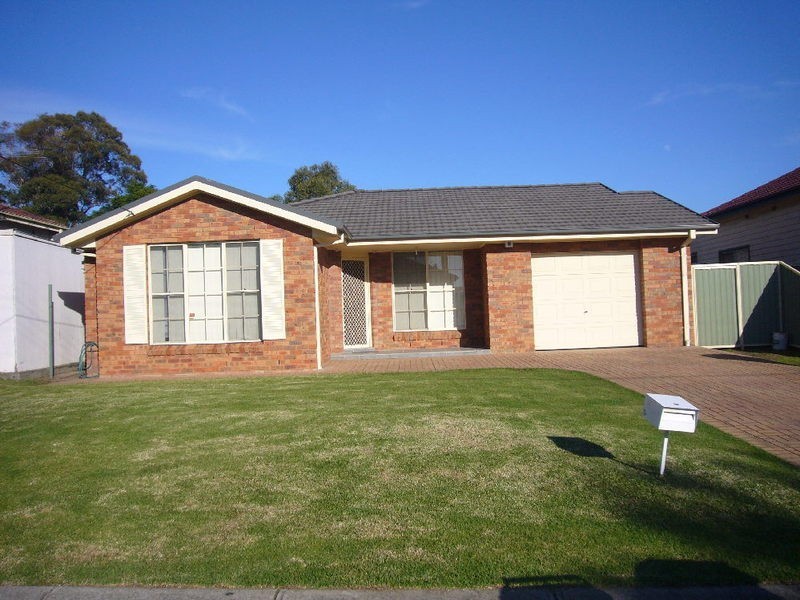 19 McCallum Street, Roselands NSW 2196