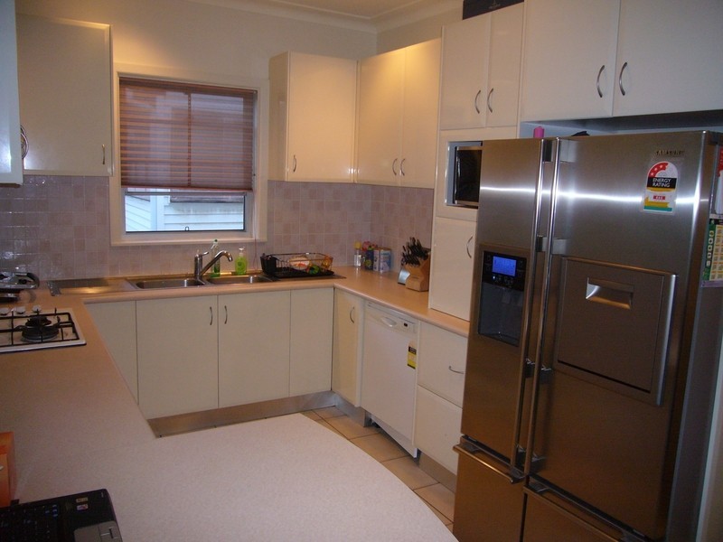 4 Georges Crescent, Roselands NSW 2196