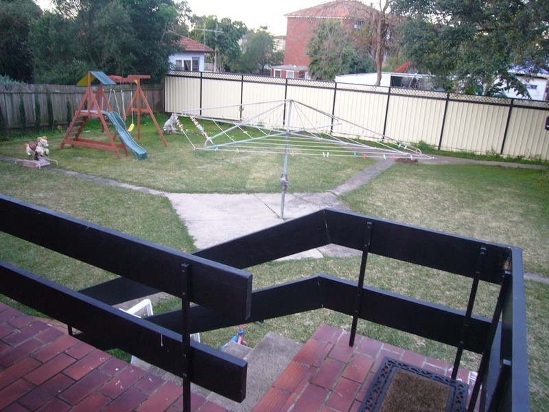 4 Georges Crescent, Roselands NSW 2196