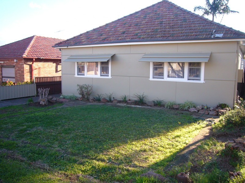 32 Rogers Street, Roselands NSW 2196