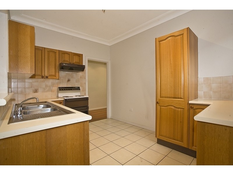 6 Hargraves Avenue, Punchbowl NSW 2196