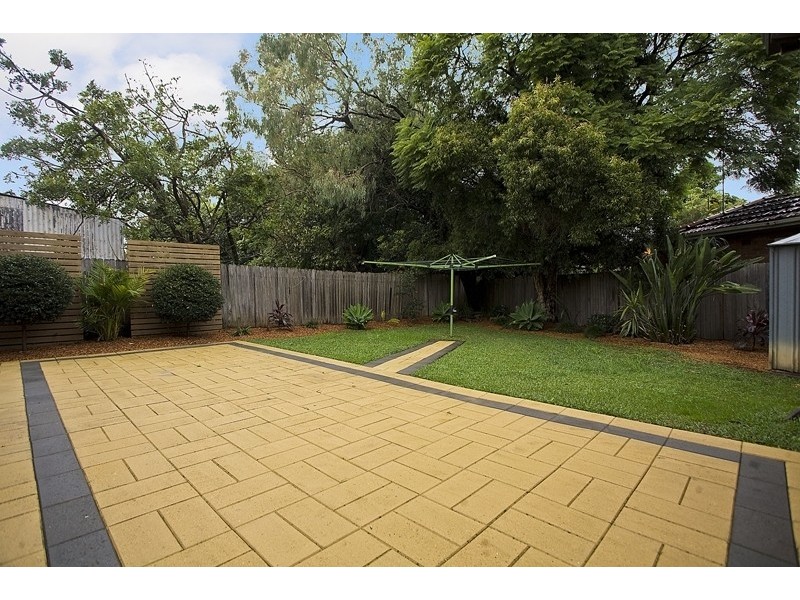 6 Hargraves Avenue, Punchbowl NSW 2196