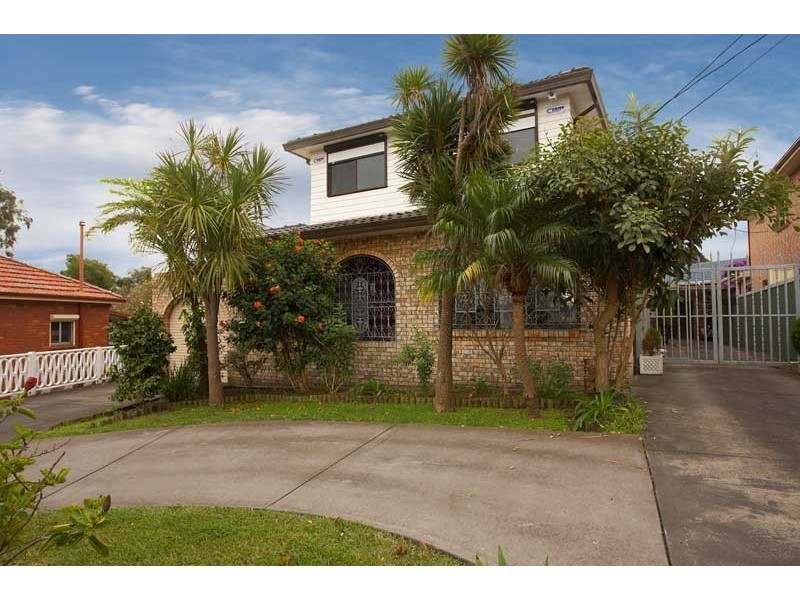 79 Canarys Road, Roselands NSW 2196