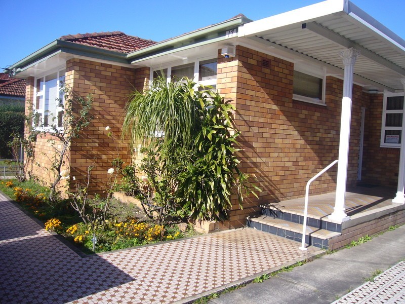 17 Frederick Avenue, Beverly Hills NSW 2209