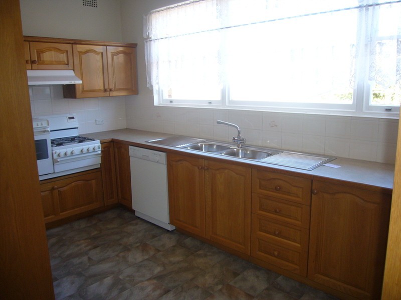 17 Frederick Avenue, Beverly Hills NSW 2209