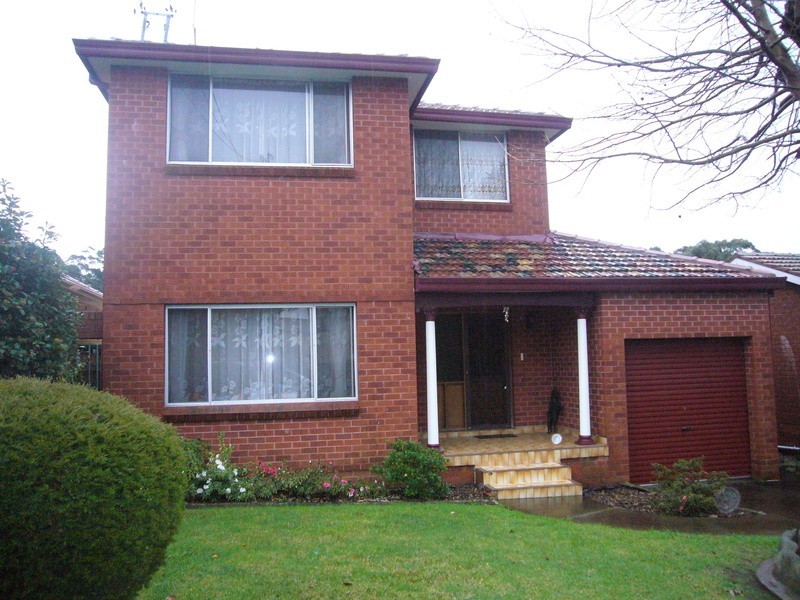 10 Warne Crescent, Beverly Hills NSW 2209