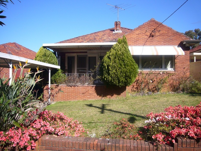 13 Rosetta Street, Beverly Hills NSW 2209