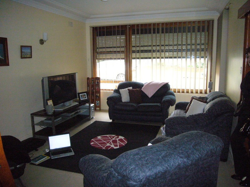 9 Wiggins Avenue, Beverly Hills NSW 2209