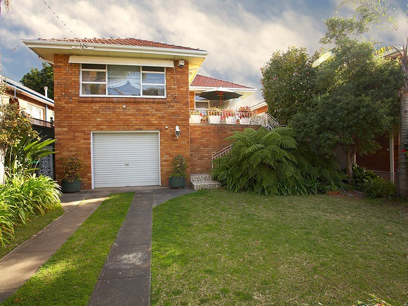 18 Tarrilli Street, Beverly Hills NSW 2209