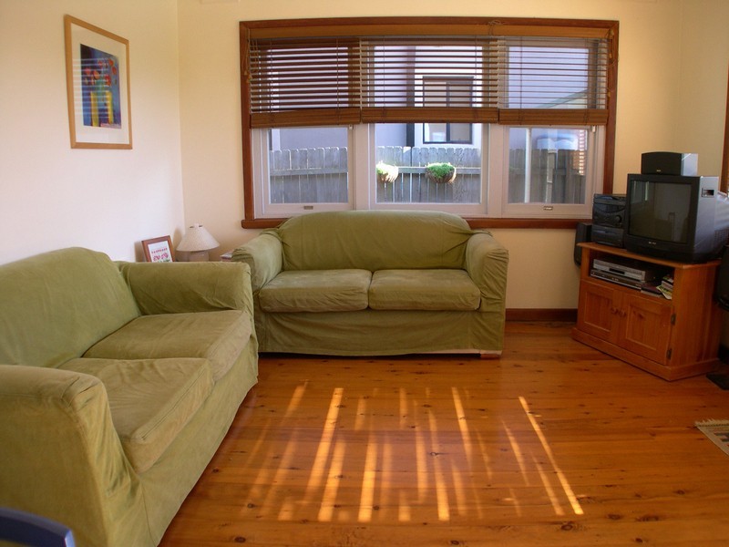 8 Welfare Avenue, Beverly Hills NSW 2209