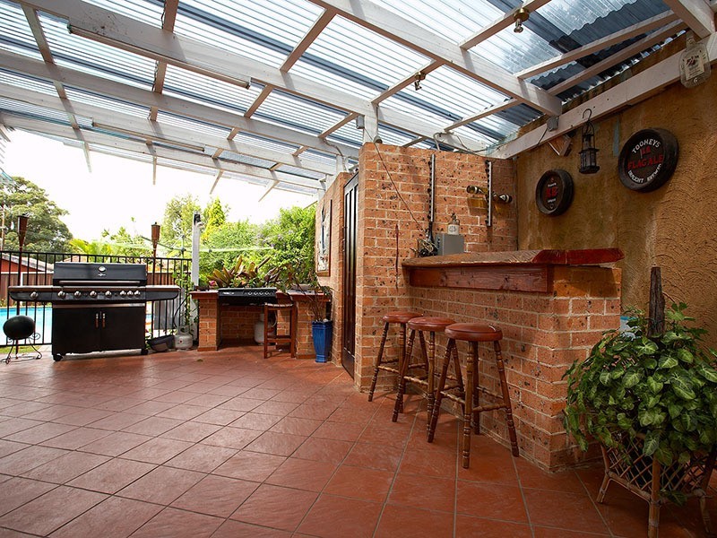 21 Thurbon Avenue, Peakhurst NSW 2210