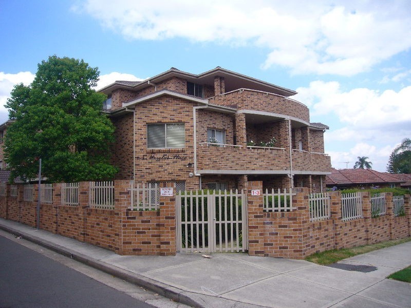 11/1-3 Morotai Avenue, Riverwood NSW 2210