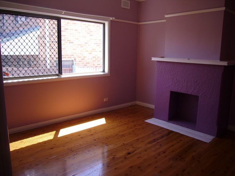 9 Eva Street, Roselands NSW 2196