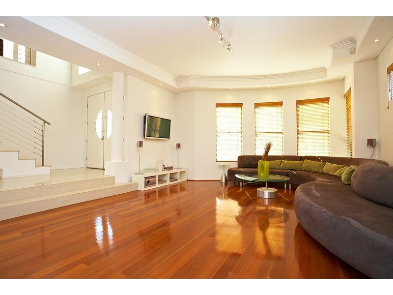 64 Central Road, Beverly Hills NSW 2209