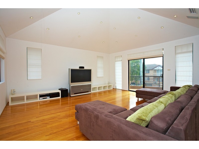 64 Central Road, Beverly Hills NSW 2209