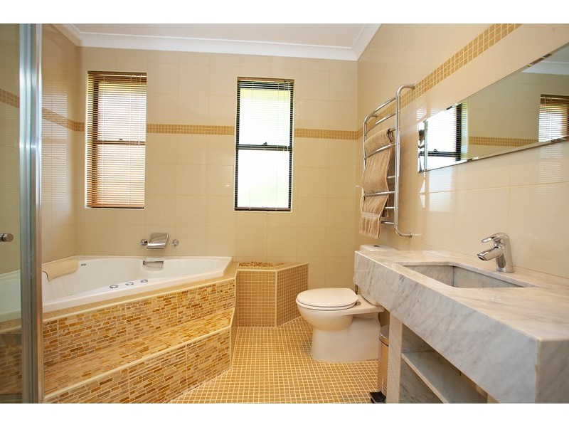 64 Central Road, Beverly Hills NSW 2209