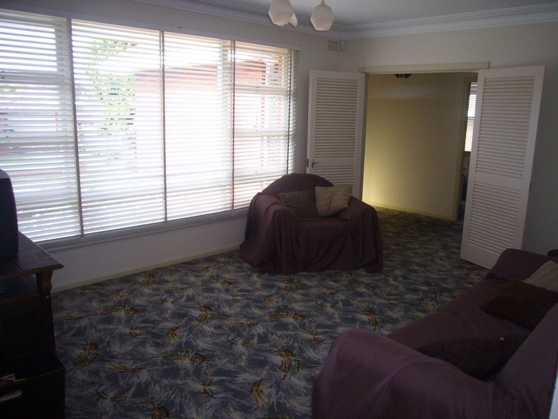 10 Enid Avenue, Roselands NSW 2196