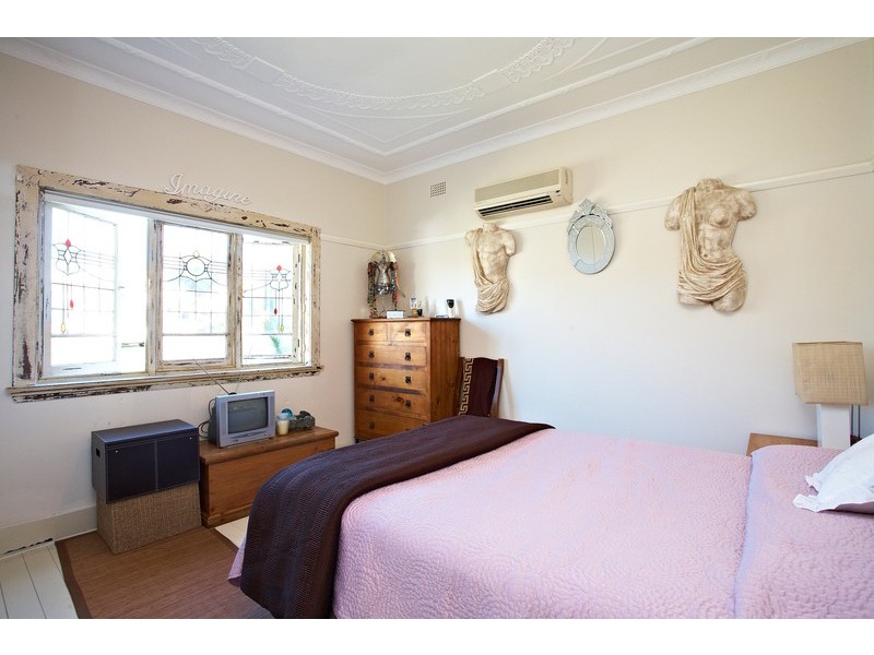 18 Ludgate Street, Roselands NSW 2196