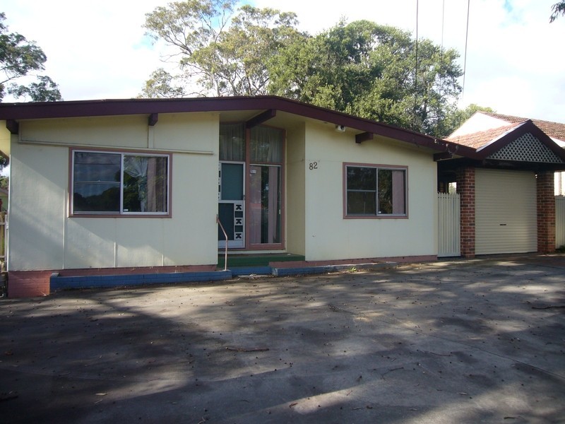 82 Belmore Road, Peakhurst NSW 2210