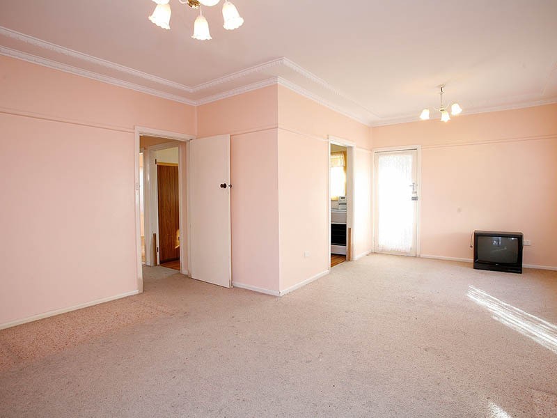 229 Moorefields Road, Roselands NSW 2196