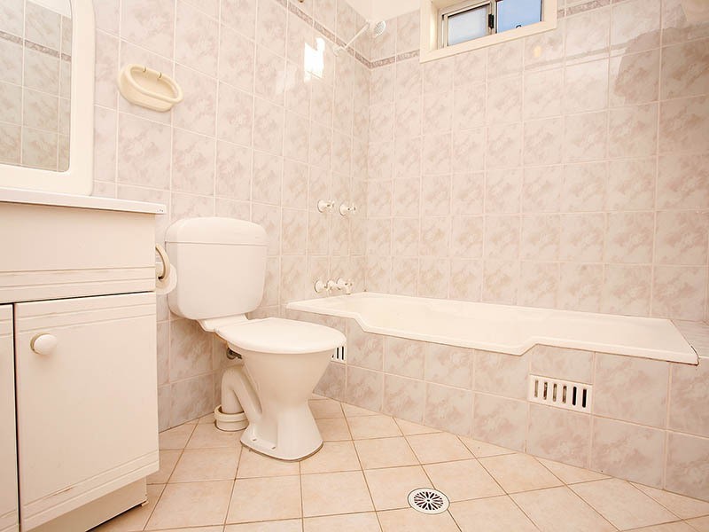 229 Moorefields Road, Roselands NSW 2196