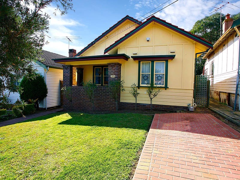 12 Stoddart Street, Roselands NSW 2196