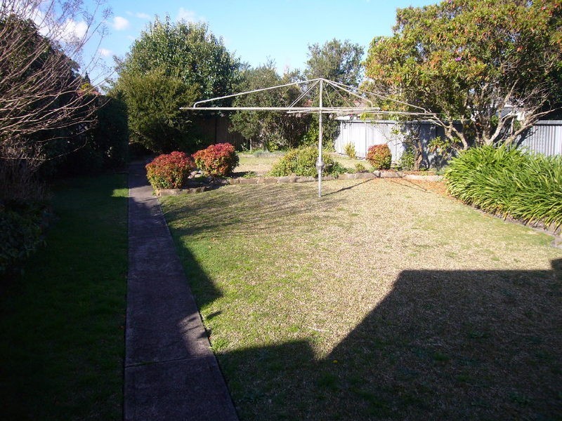 38 Lee Avenue, Beverly Hills NSW 2209