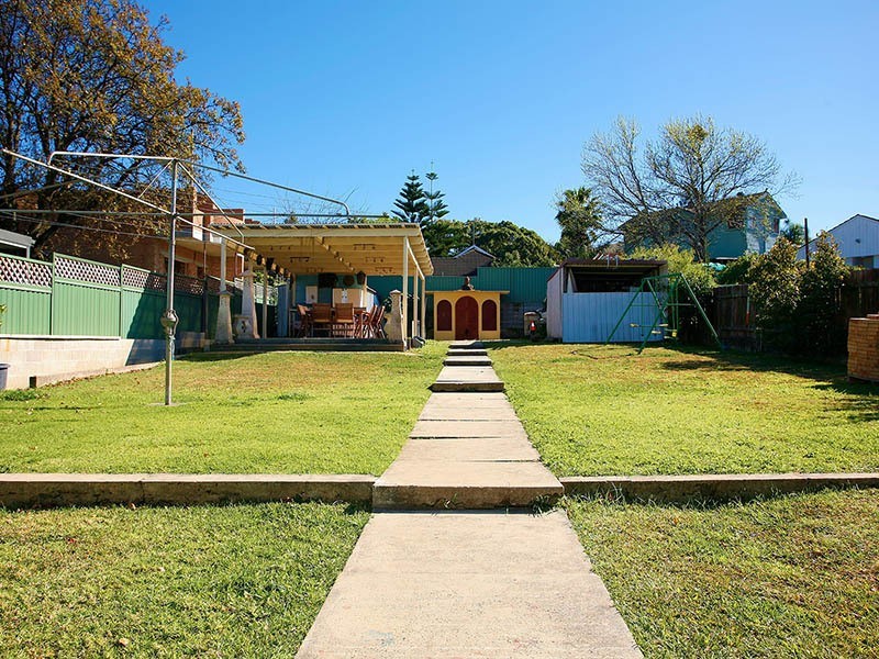 41 Albion Street, Roselands NSW 2196