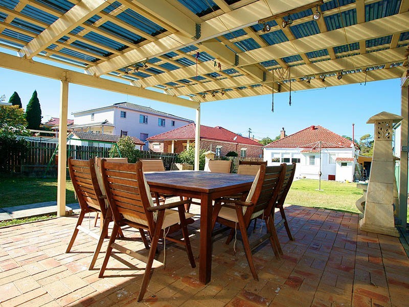 41 Albion Street, Roselands NSW 2196