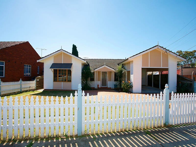 4 Braesmere Road, Panania NSW 2213