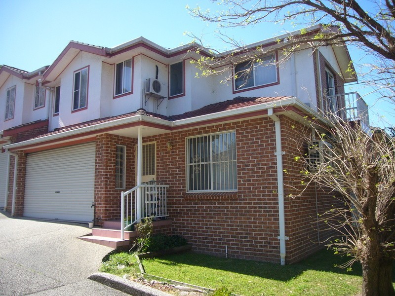 1/43 Grove Avenue, Narwee NSW 2209