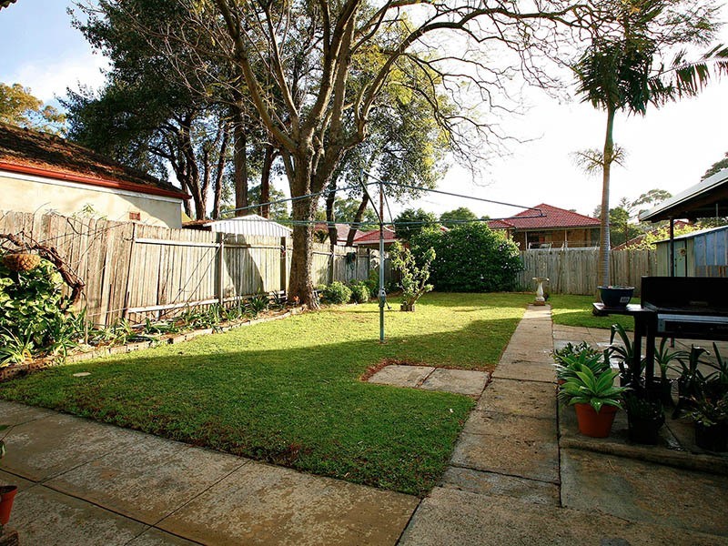 16 Cooloongatta Road, Beverly Hills NSW 2209