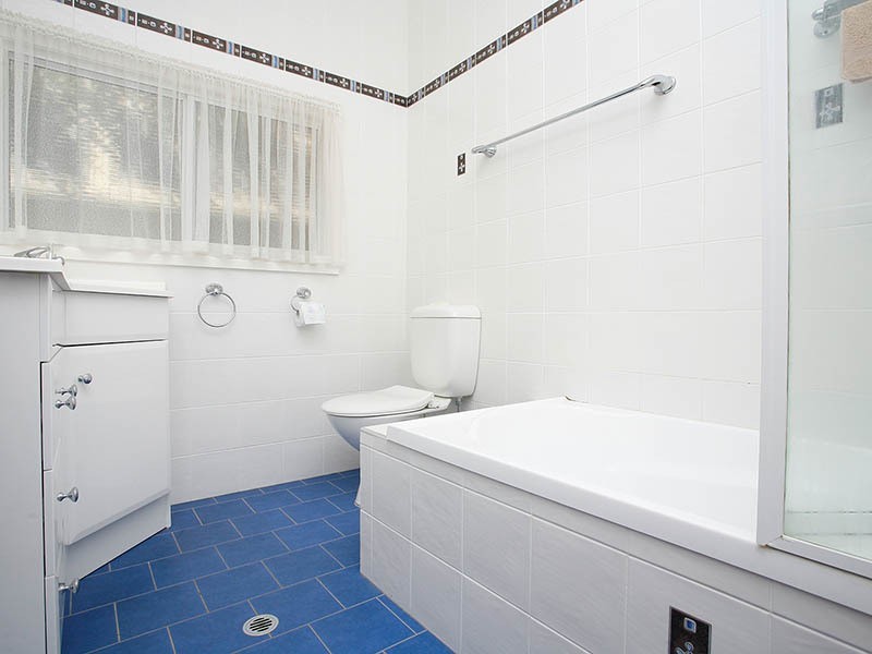 74 Amy Road, Peakhurst NSW 2210