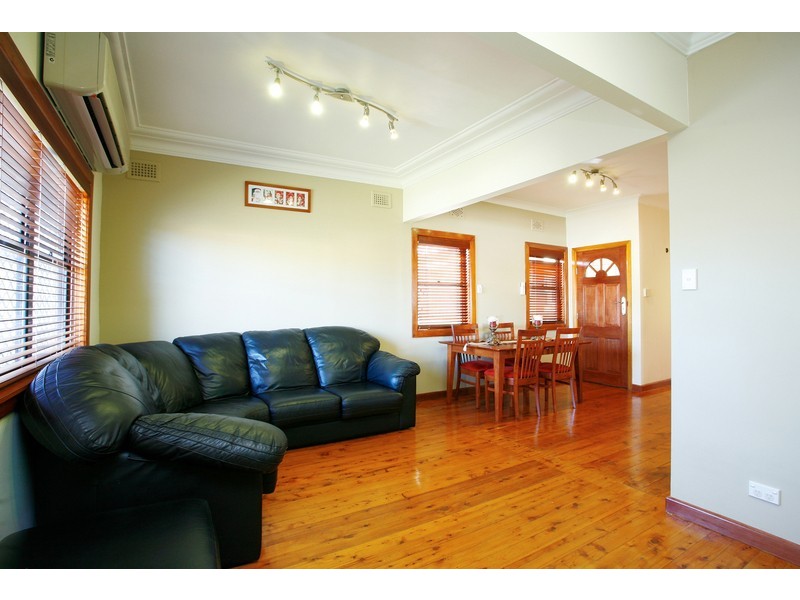 26 Rogers Street, Roselands NSW 2196