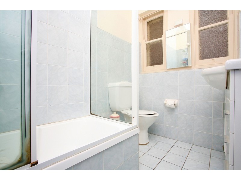 1/8 Edgbaston Road, Beverly Hills NSW 2209