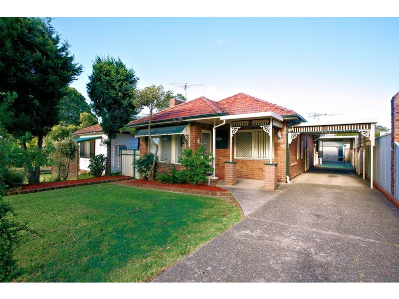 200 Bonds Road, Riverwood NSW 2210
