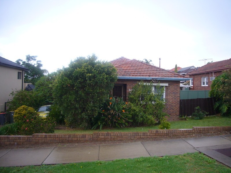 29 Bonds Road, Riverwood NSW 2210