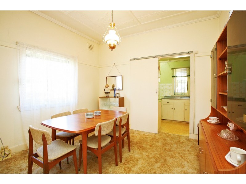 25 Albion Street, Roselands NSW 2196